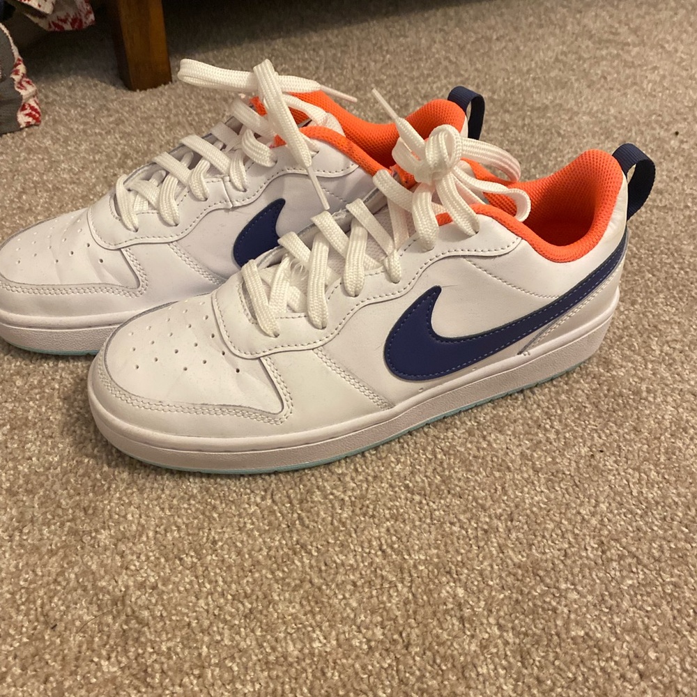 Nike court royale